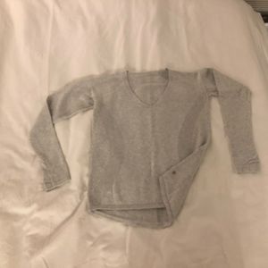 Lululemon sweater grey, never worn